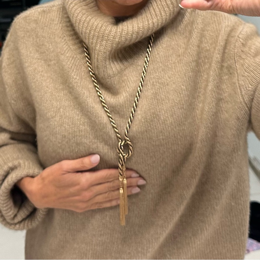 Guess Knoted Rope Chain Tassel - Picture 5 of 6